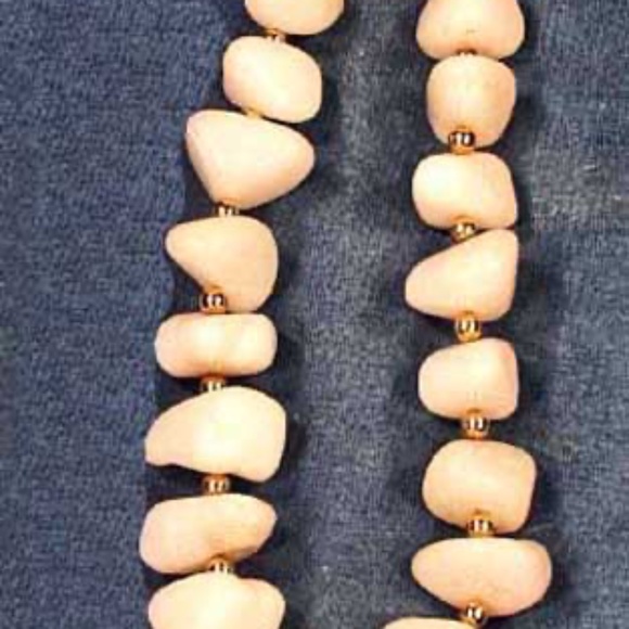 AGATE 1 INCH OVERSIZE NUGGETS & GOLD TONE BEADS NECKLACE, 18 INCHES LONG, GENUIN - Picture 1 of 1